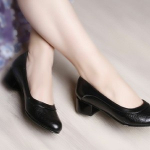 کفش بزرگپا زنانه