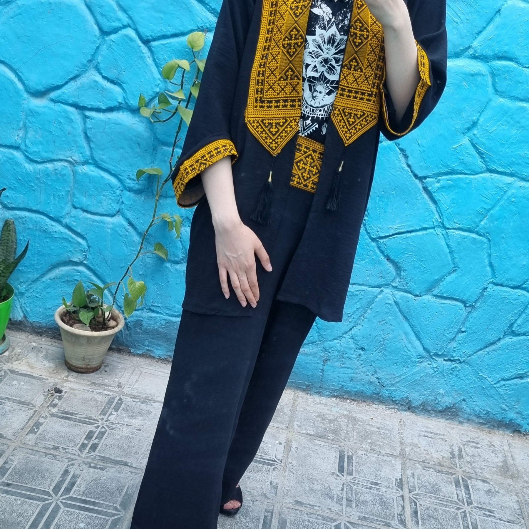مانتوشلوار سنتی کتیبه دوزی (ارسال رایگان)