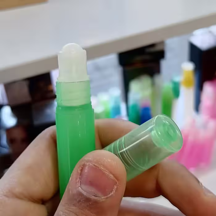 عطر لاگوست سفید خالص غلتکی 2میل 