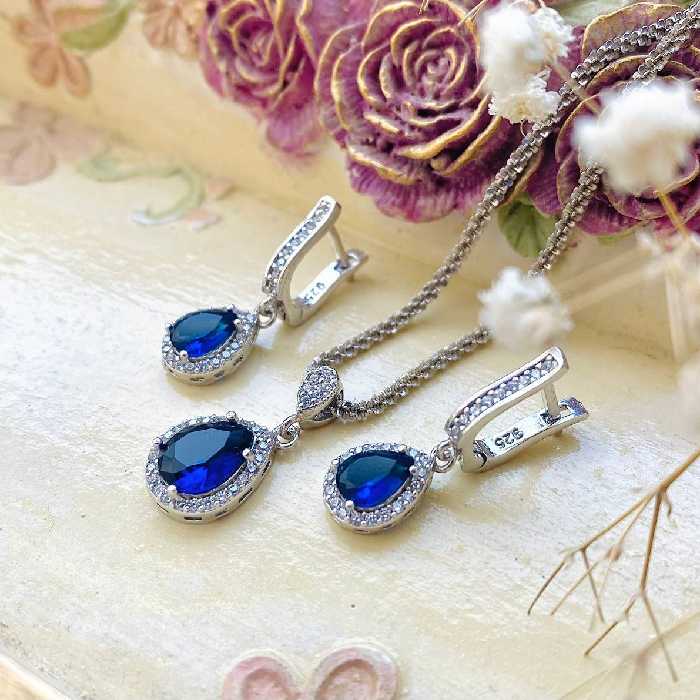 نیمست نقره با روکش طلا سفید مدل نگین اشک   کد 52