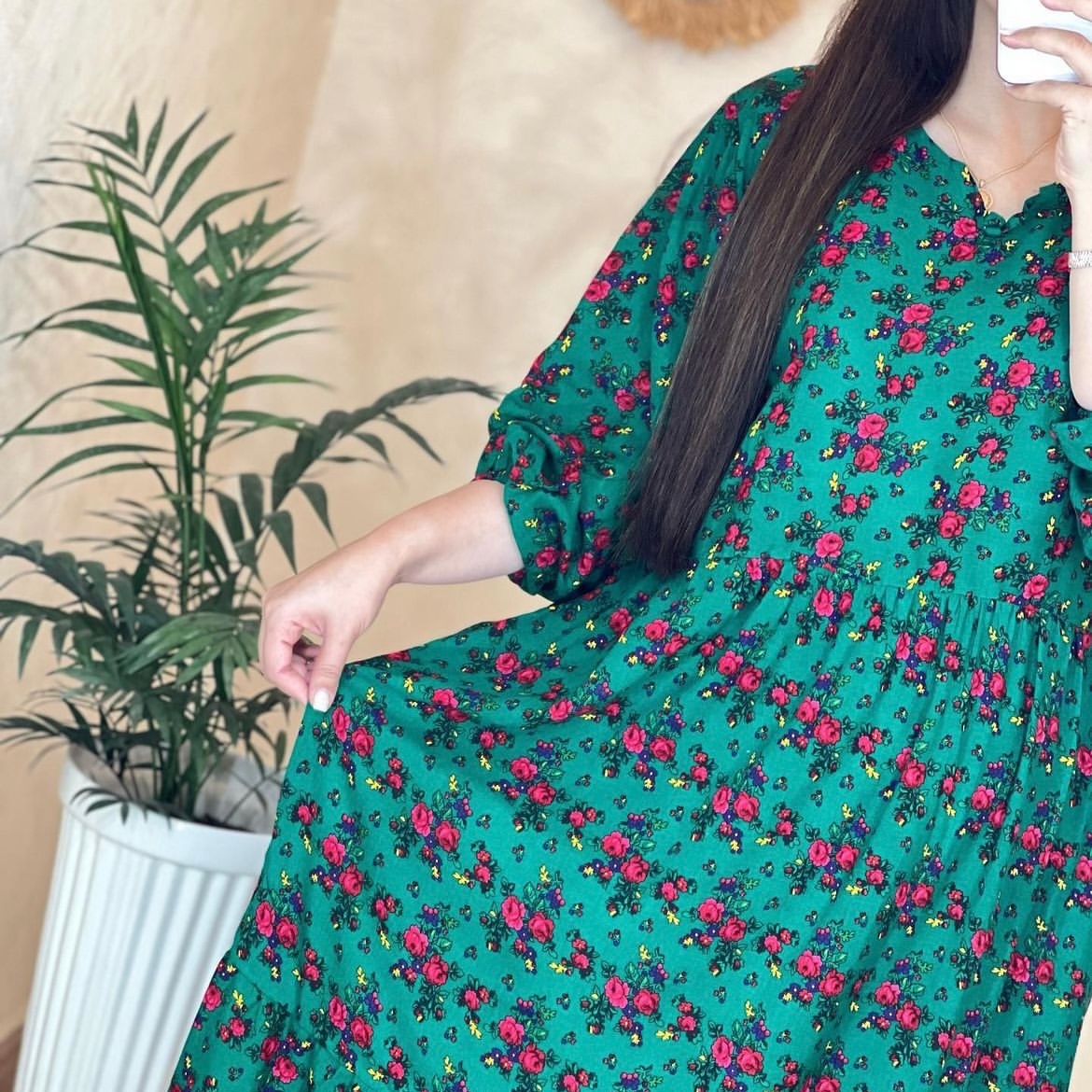 پیراهن گلسرخ 