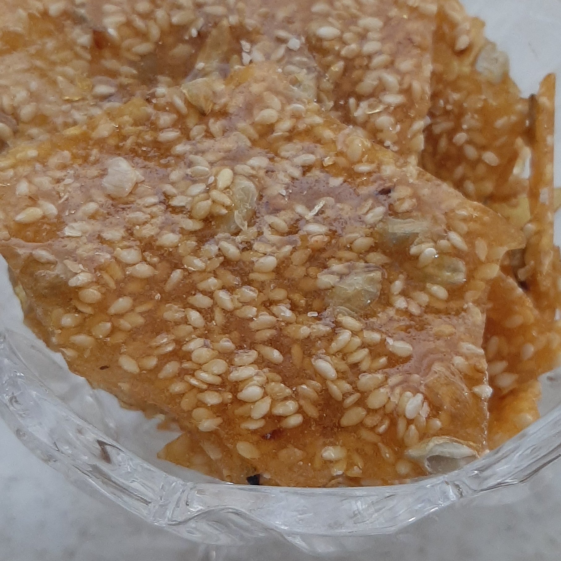 سوهان عسلی کنجدی نازک 
