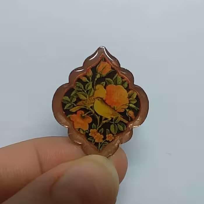 انگشتر طرح مرغ عشق مانند طرح های قدیمی.حلقه ی انگشتر قابل تنظیم است و بزرگ و کوچک میشود 