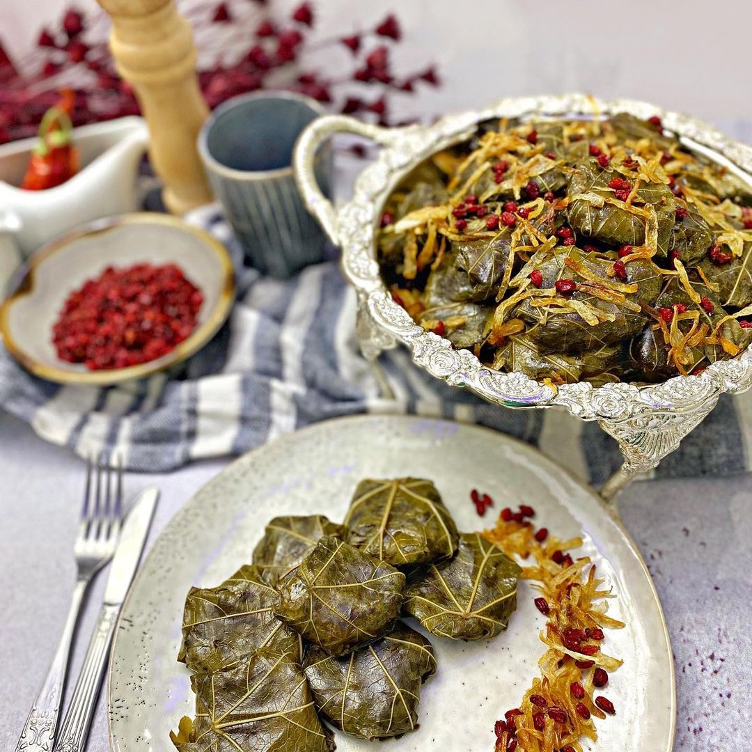 مواد دلمه برگ مو و بسته 400گرمی باگوشت چرخ کرده تازخ