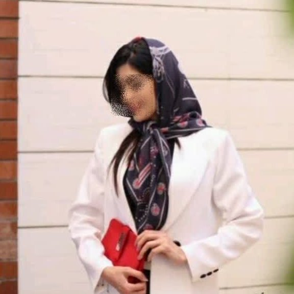روسری کد 238،جنس نخ کره بسیار با کیفیت نرم ولطیف با ایستایی خیلی خوب