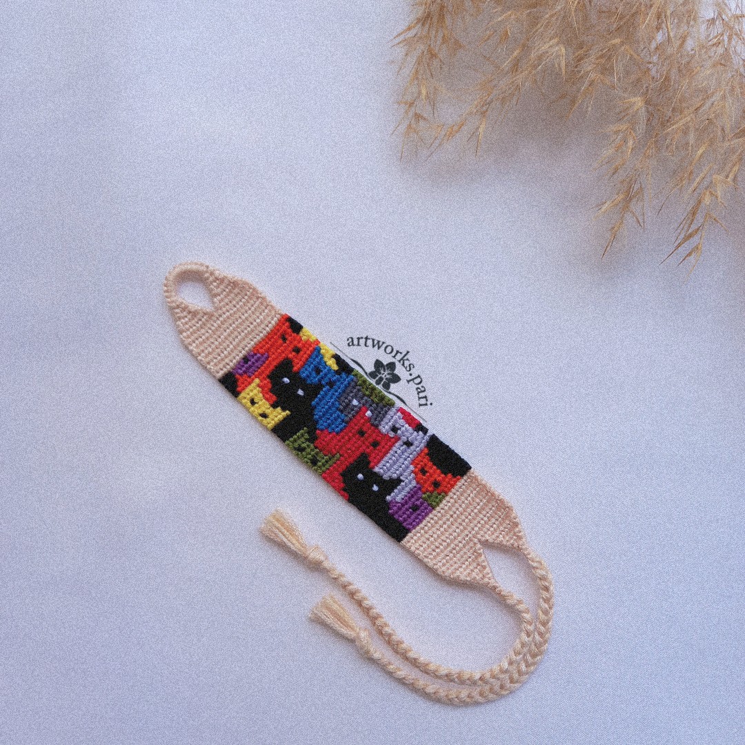 دستبندِبافت طرح گربه