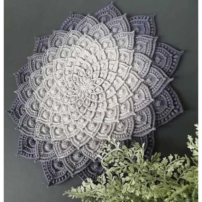 فرشینه مکرومه استریا دست بافت 