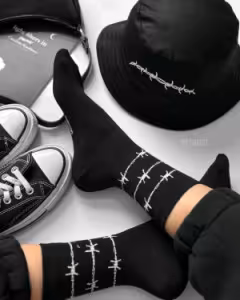 جوراب نمیساق سیم خاردار زمینه مشکی نخ پنبه فری سایز