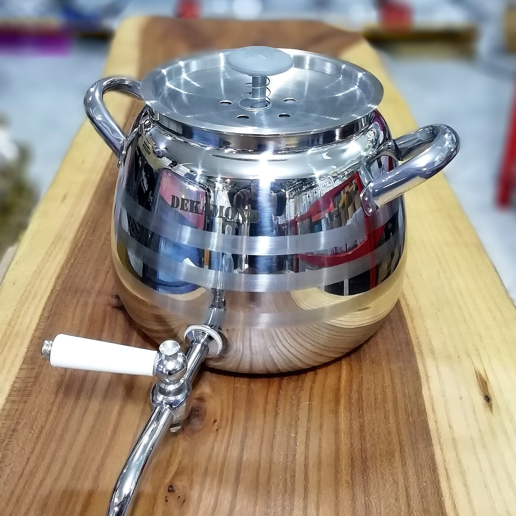 کتری شیردار استیل 4 لیتر دکاموند 