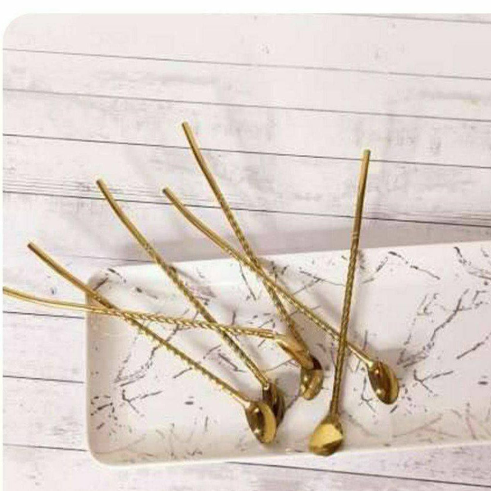 قاشق نی دار رنگ ثابت رنگ طلایی جنس فلزی مناسب برای سرو شربت و... 