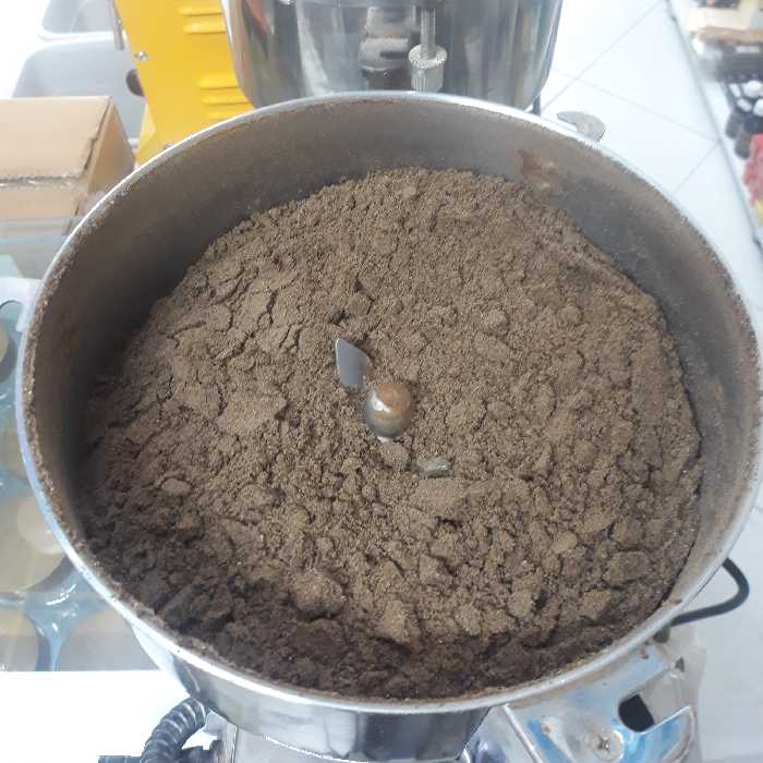 پودر فلفل سیاه درجه 1 (250گرمی) 6 میل وارداتی