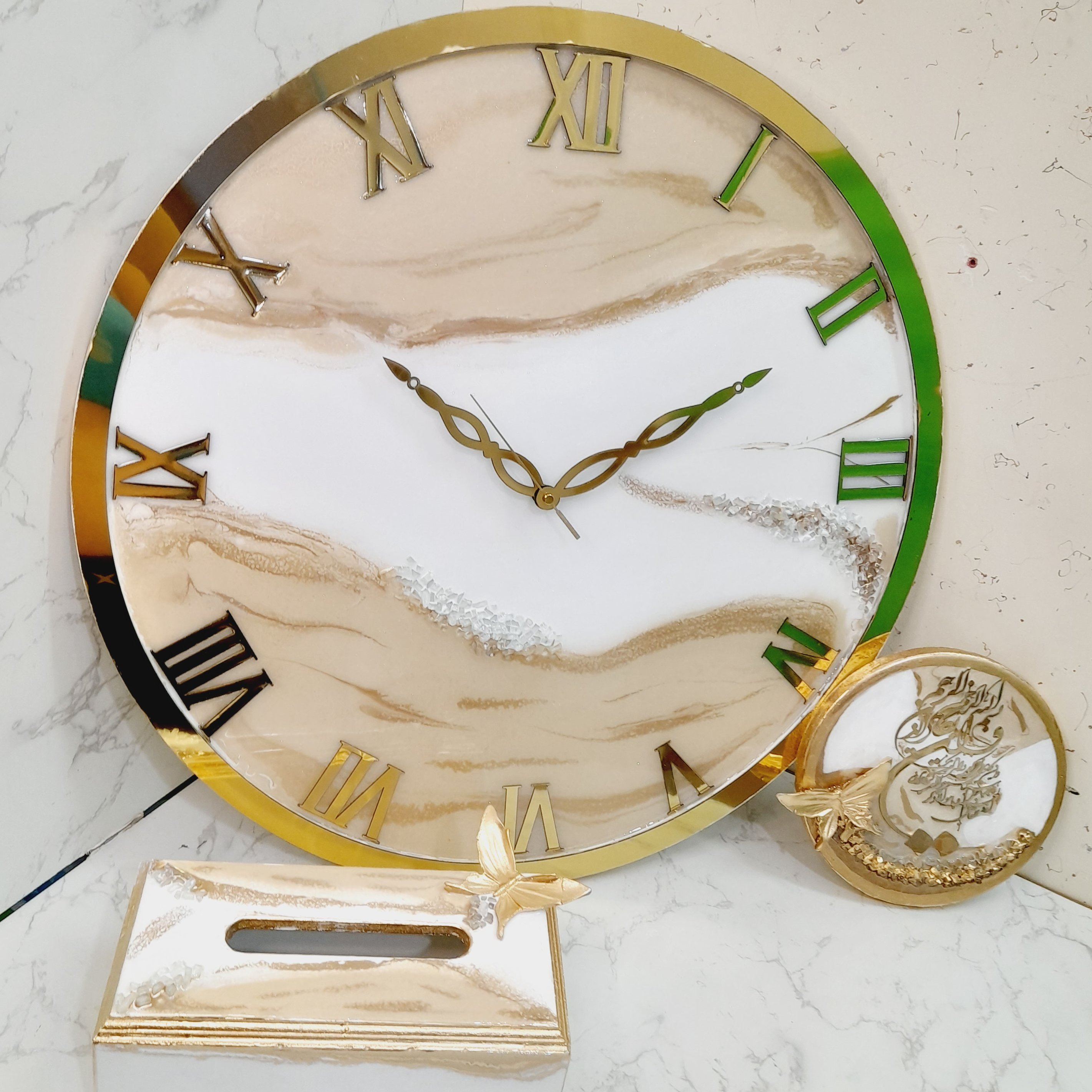 ساعت دیواری و دیوار کوب