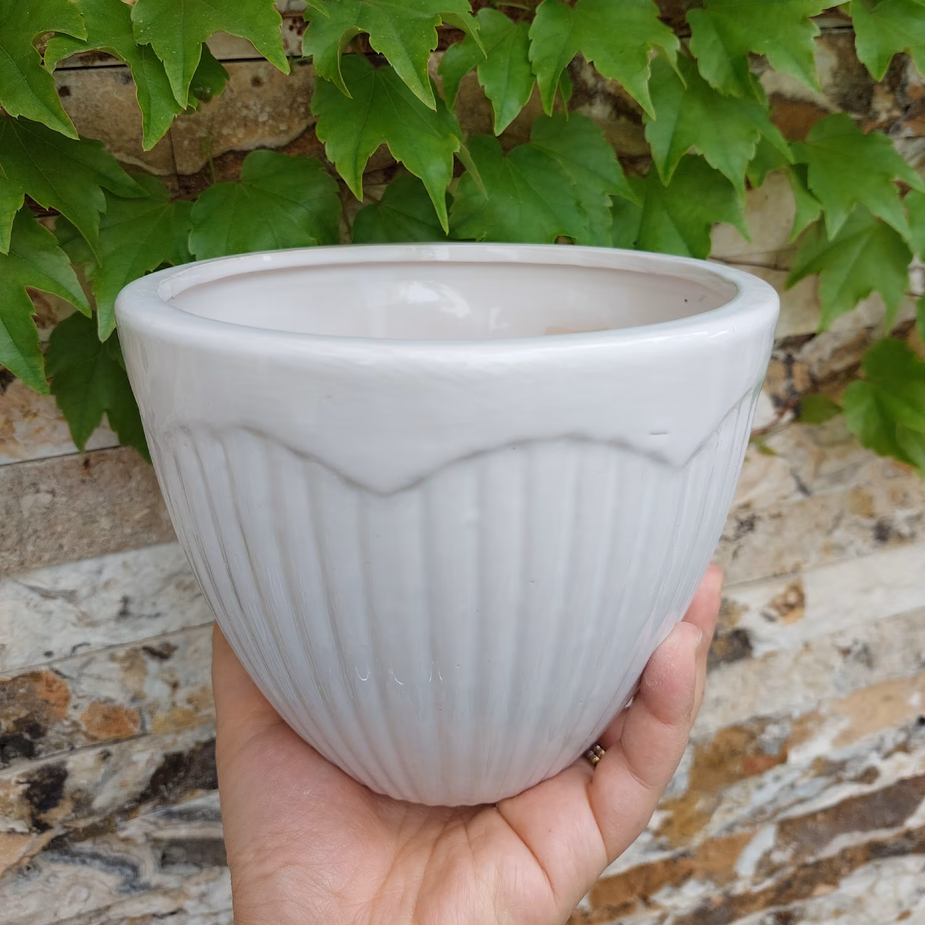 گلدان سرامیکی سفید(ceramic flower pot) شماره یک