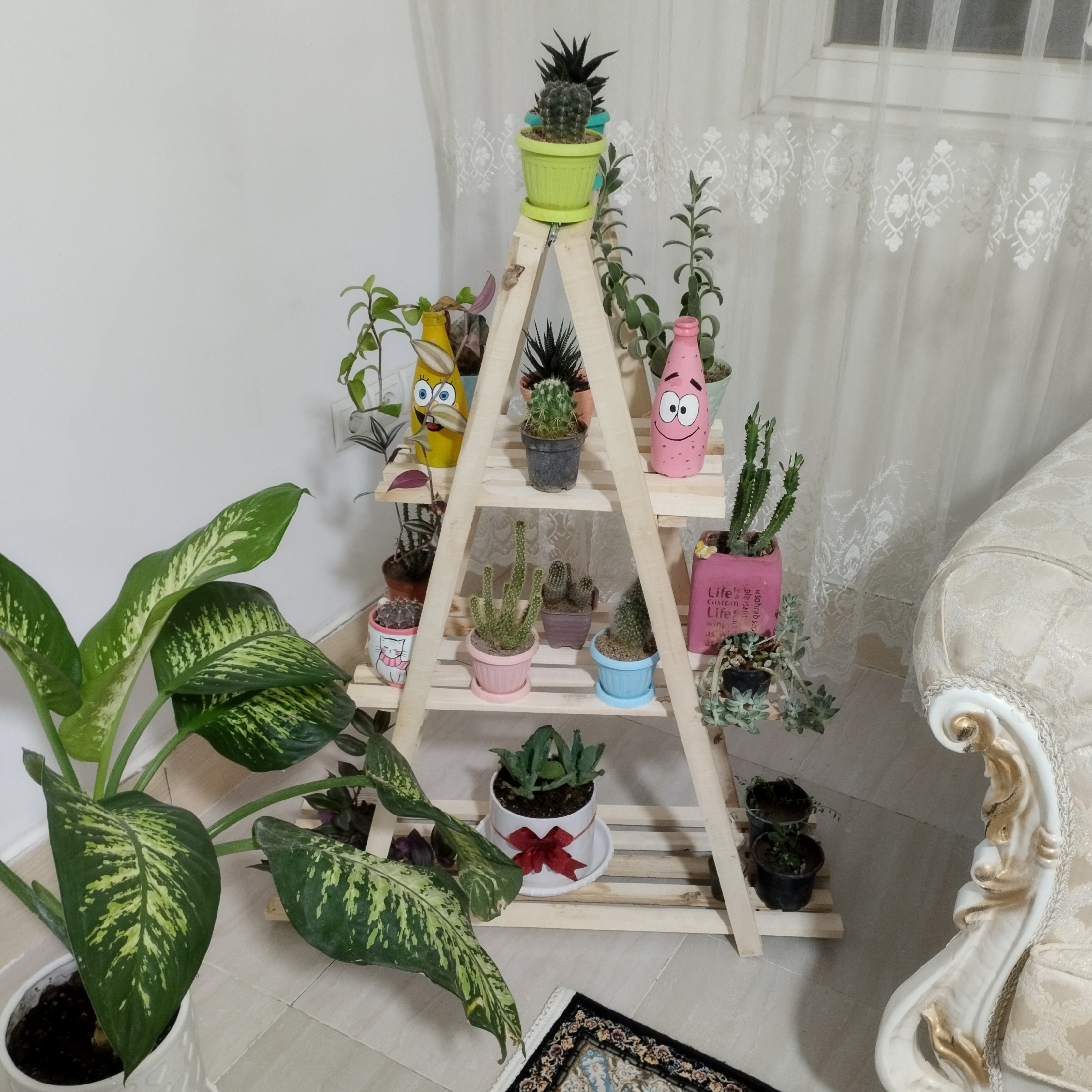 استند گل زینت بخش ودکوری برای گلدان های شماعزیزان 