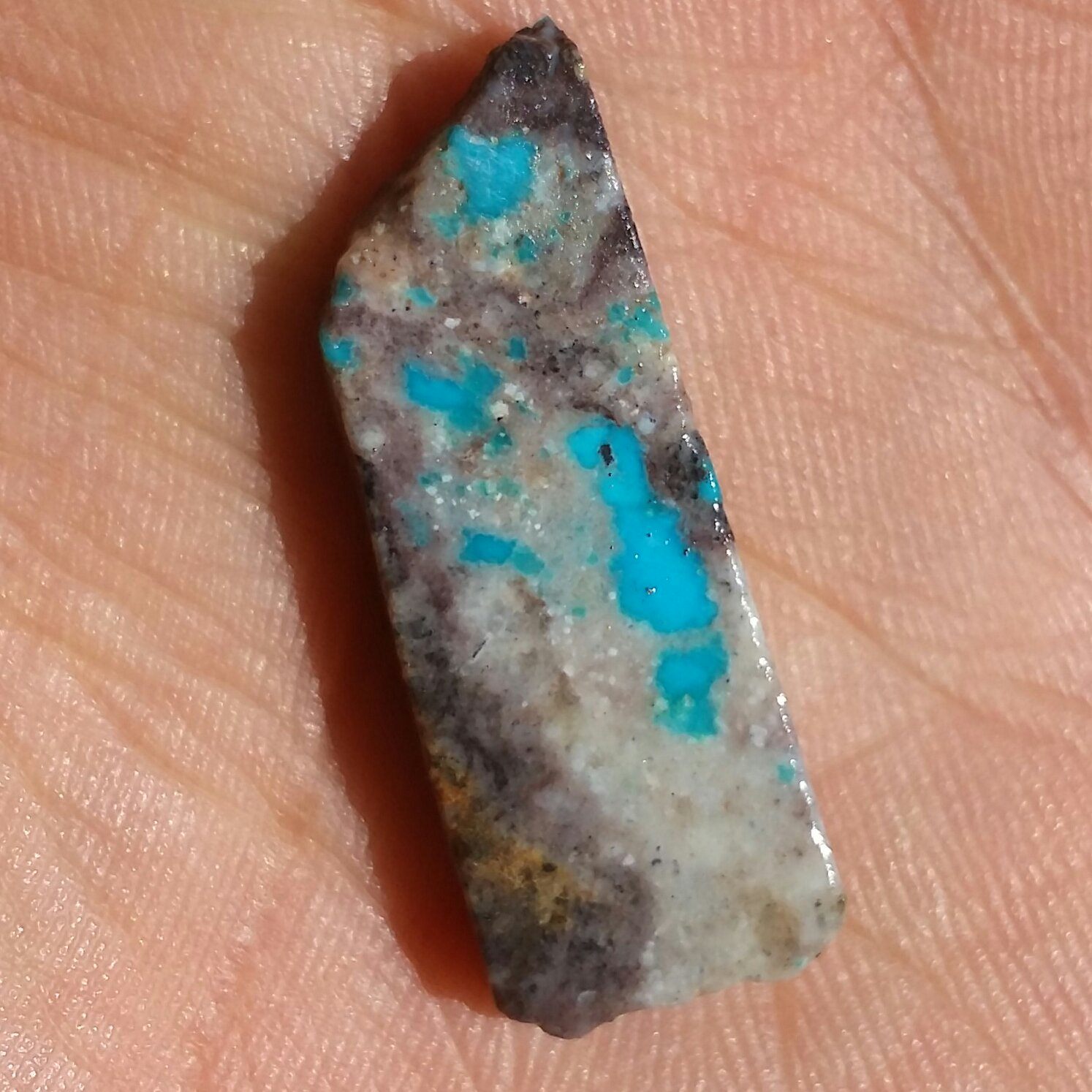 اسلایس سنگ راف فیروزه آبی اصل نیشابور 100 در 100 طبیعی فوق العاده شاااهکار خلقت
مناسب جهت دکوراسیون و ساخت نگین
