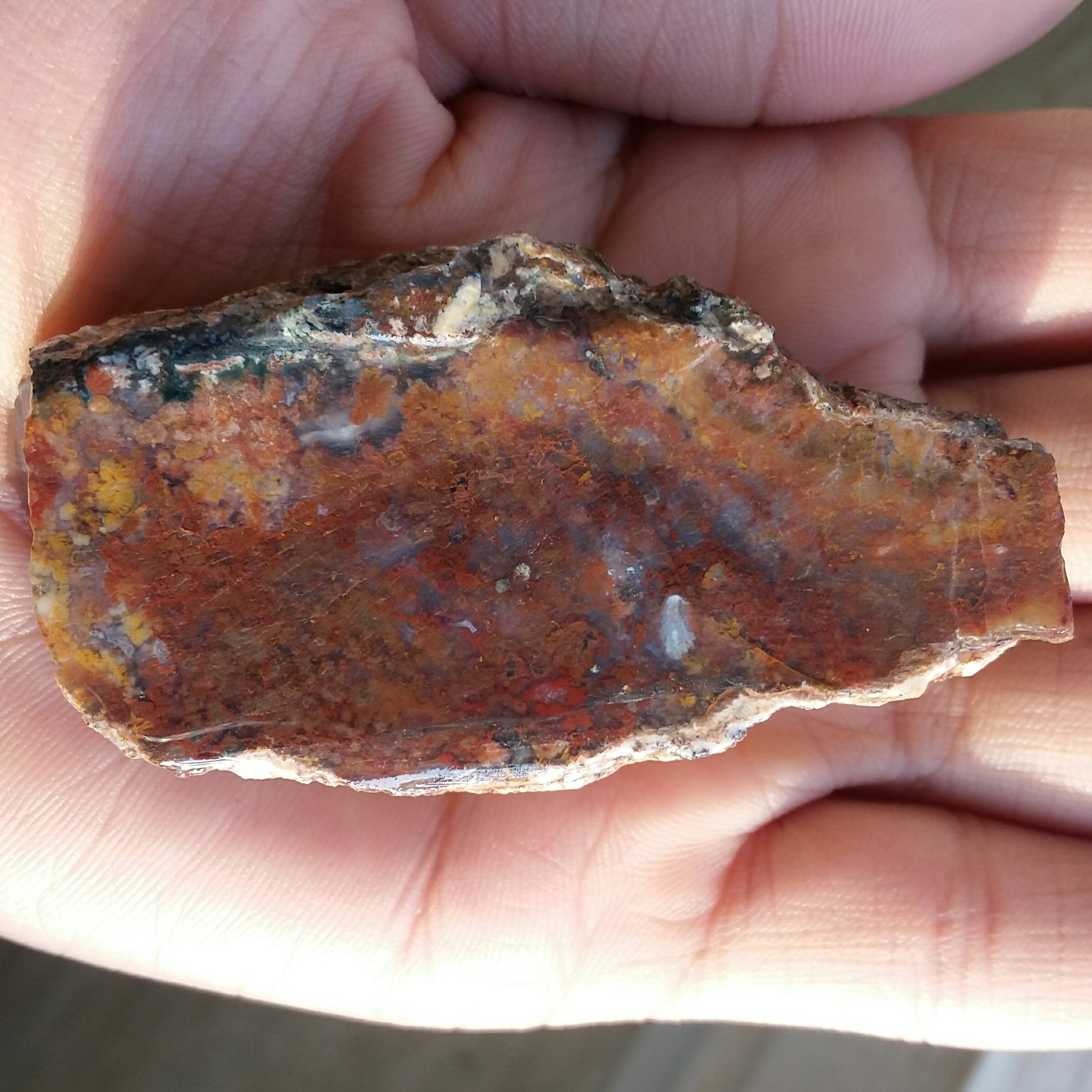 اسلایس سنگ راف عقیق منظره شکوفه 7رنگ محشررر 100 در 100 طبیعی شااااهکار خلقت
با قابلیت ساخت چند نگین فوق العاده زیبا