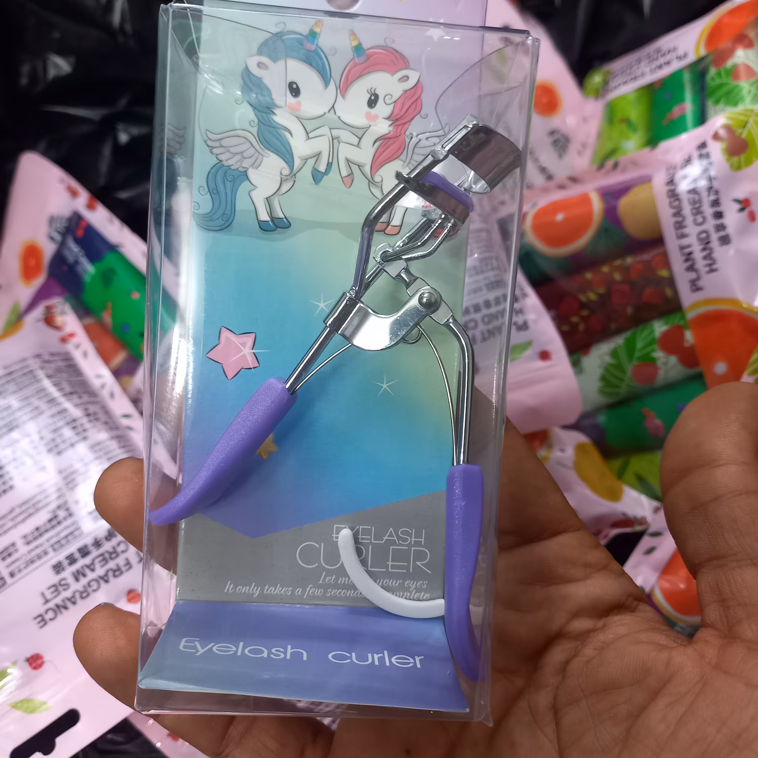 فر  مژه  طرح تک شاخ