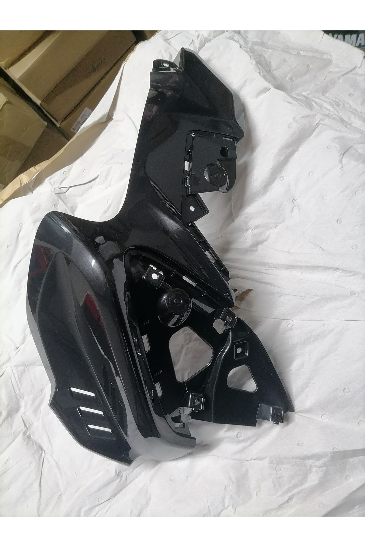 مشکی MT10 GRENAGE WAREHOUSE LEFT UPPER 2016 17 مدل سازگار B67 24129 00 P0 Yamaha