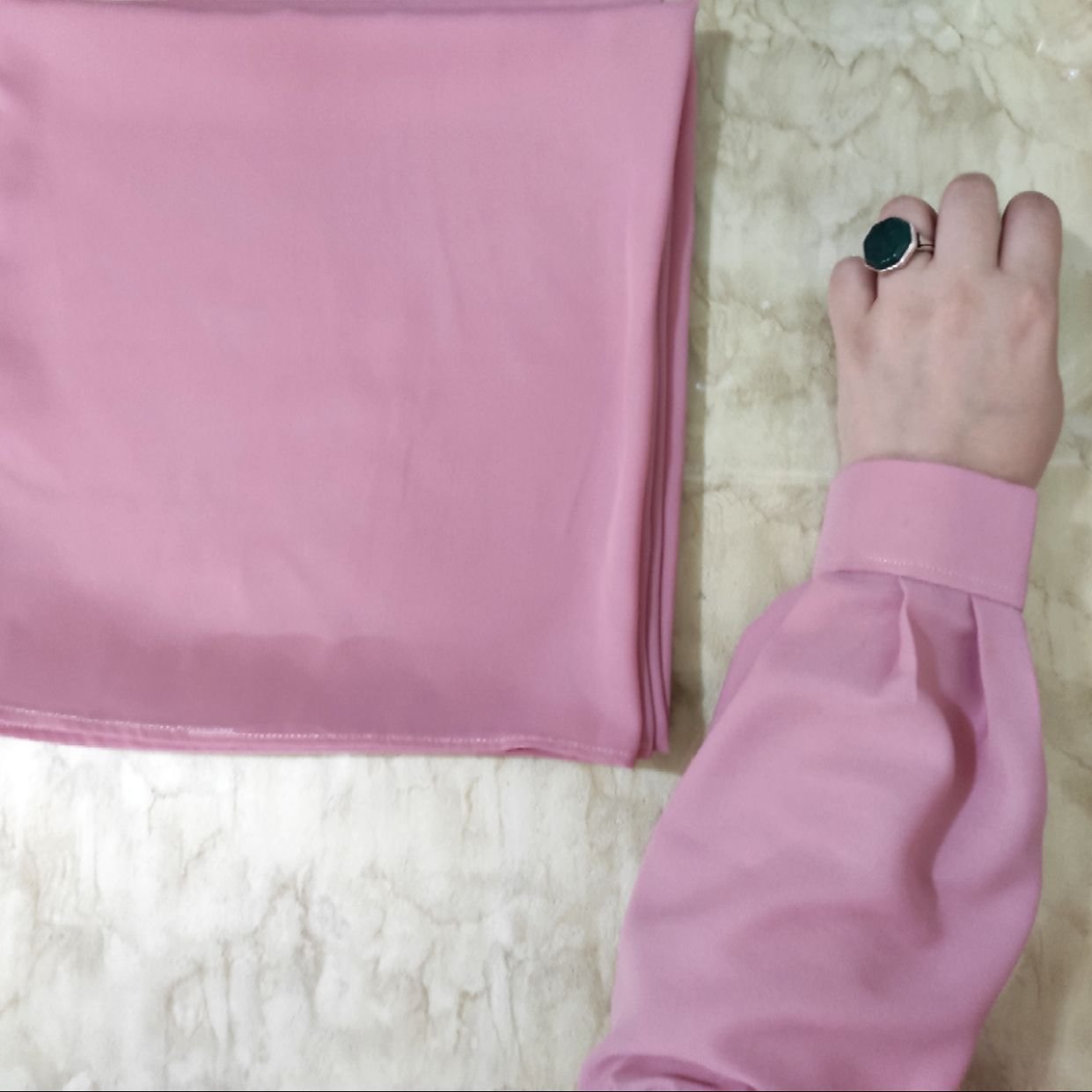 ست روسری و ساق دست کرپ حریر صورتی ملو