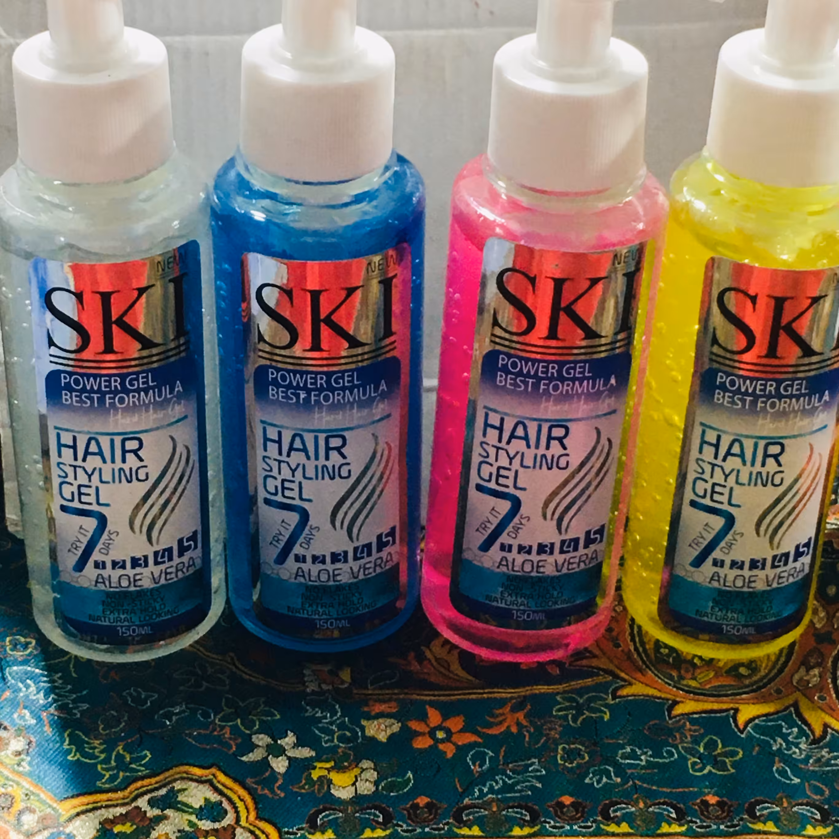 ژل موی پمپی SKI حالت دهنده قوی حاوی عصاره آلورادر4رنگ متنوع مناسب مصرف روزانه 