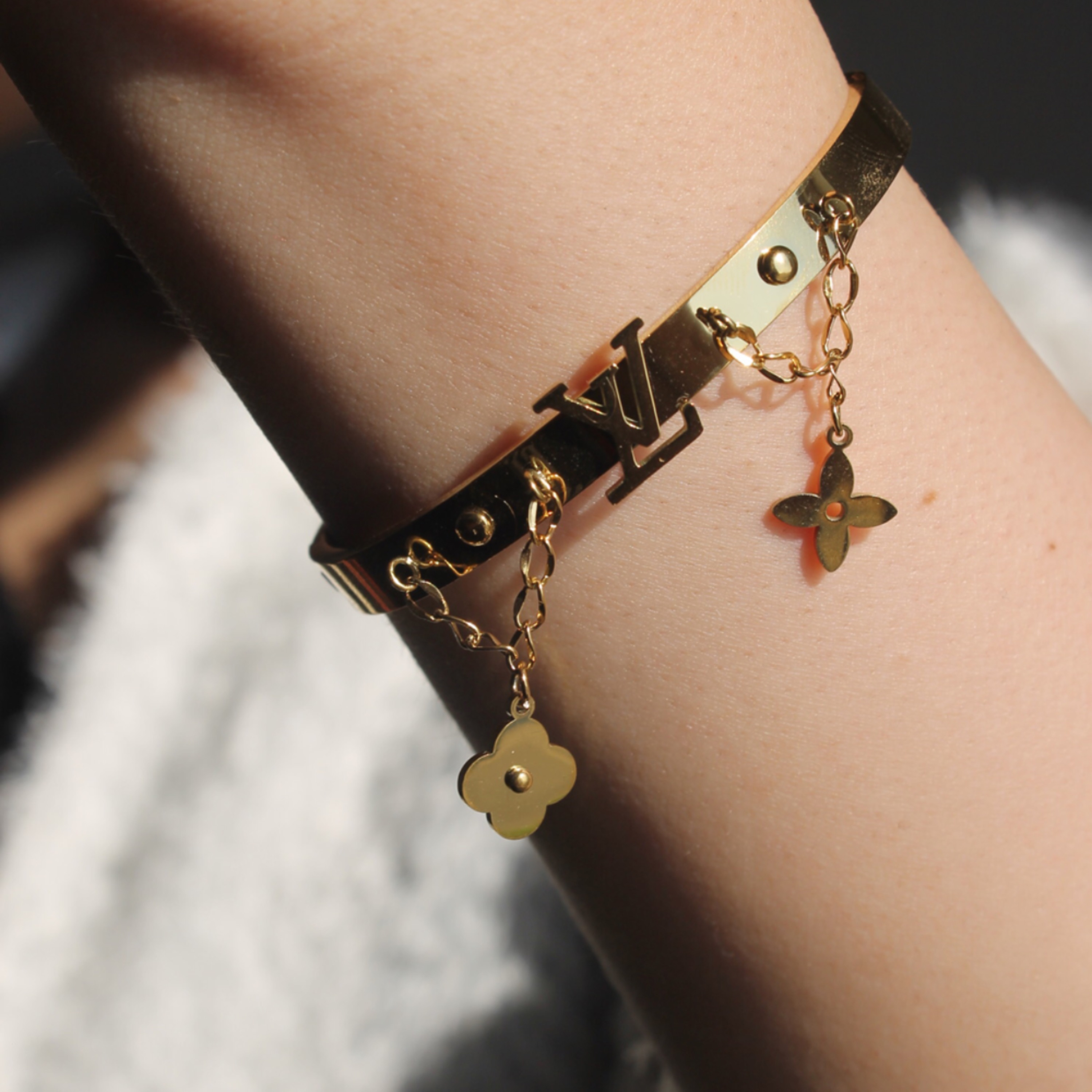 دستبند کارتیر