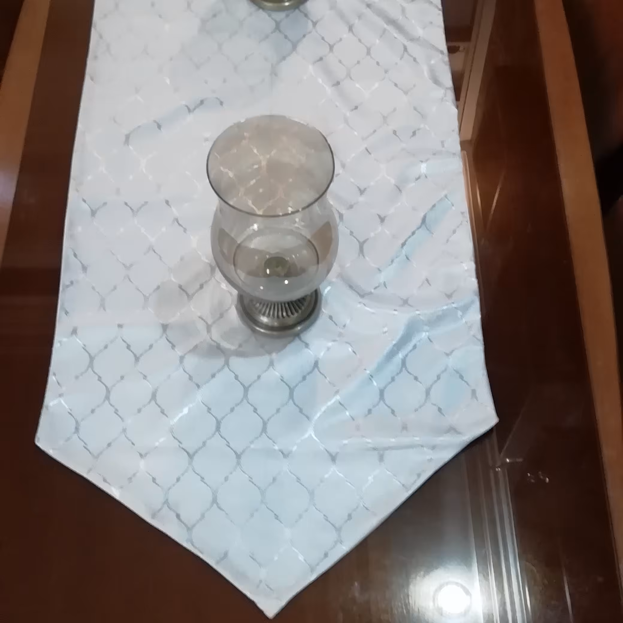 رانر طرح دار زیبا خوش نقش و نگار برای همه سلیقه ها به رنگ طوسی روشن 