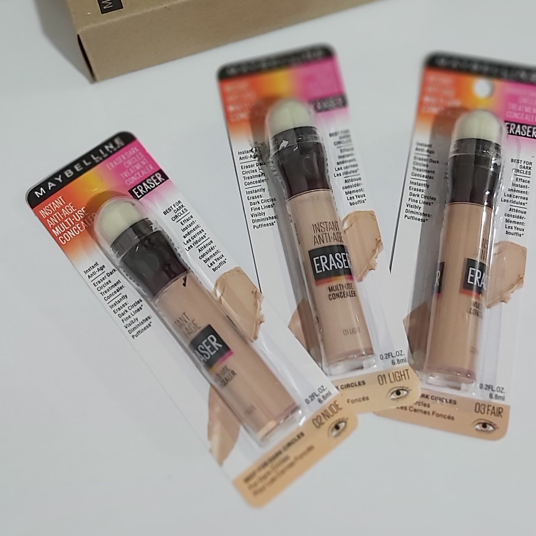 کانسیلر میبیلین.برای کاور زیر چشم و یک دست سازی ارایش.پوشش دهی عالی.دارای سر ابر دار برا سهولت در استفاده