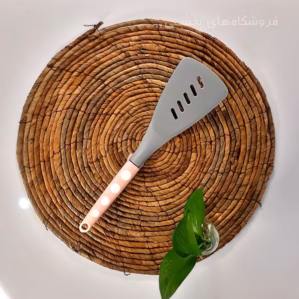 کفگیر کتلت خالدار