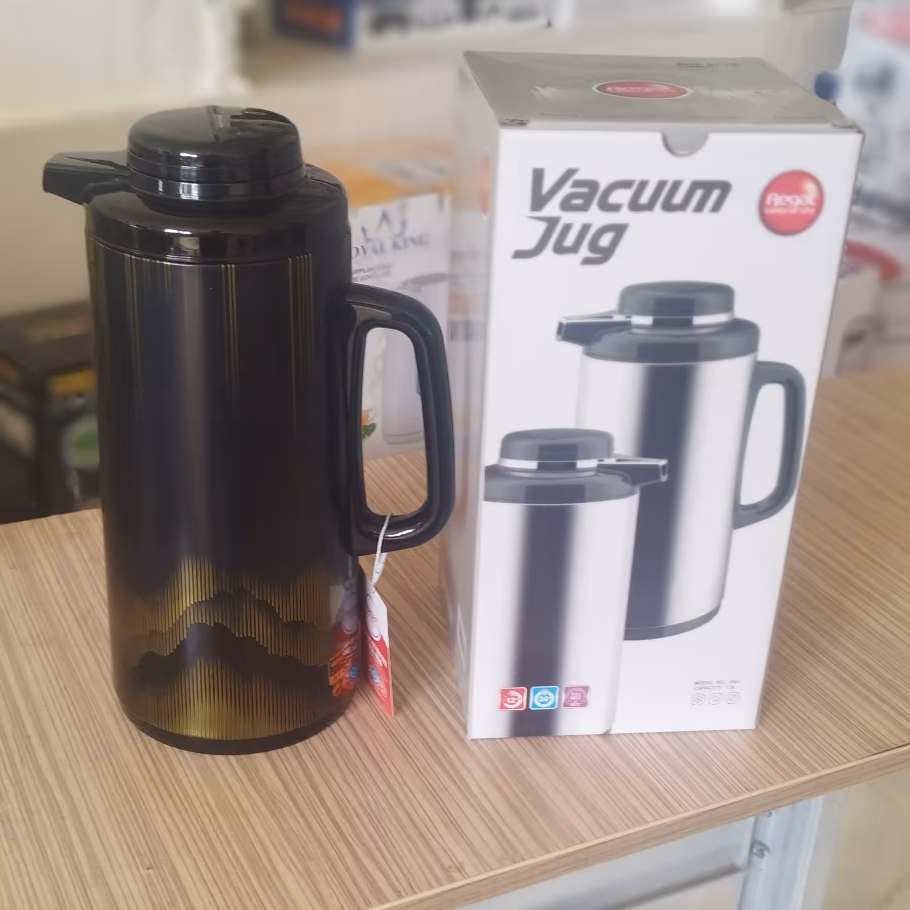 فلاکس رگال( Regal) 1 و سه دهم لیتری ، ( ارسال رایگان)