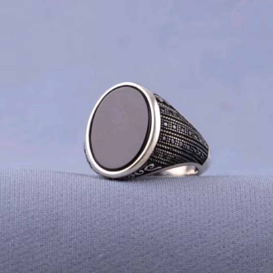  انگشتر نقره اسپرت همراه عقیق مشکی 29