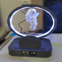 چراغ خواب آدم فضایی