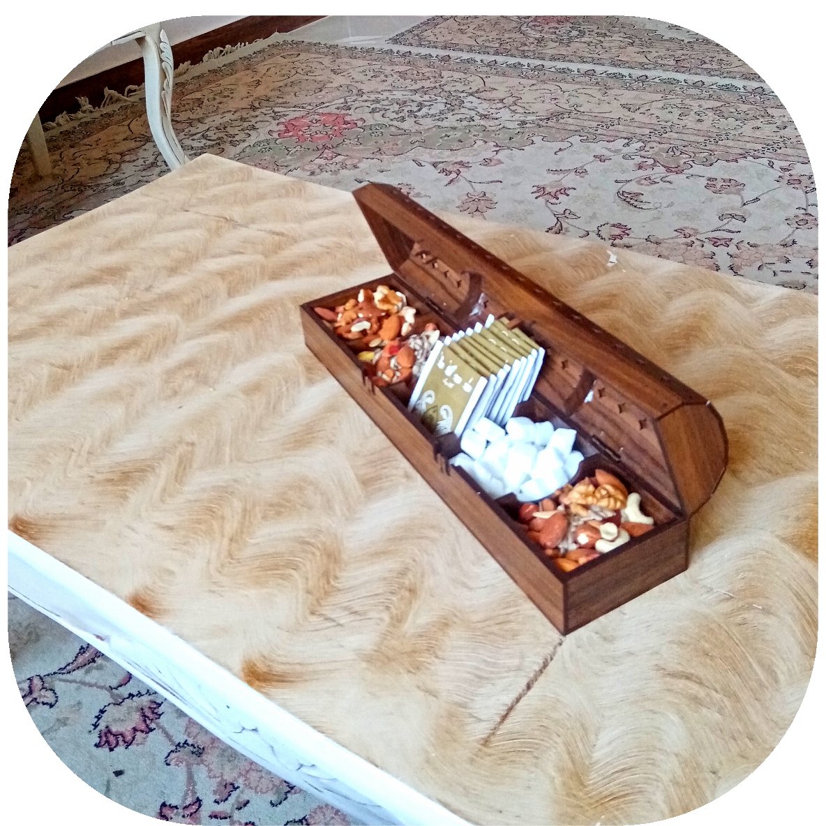 جعبه پذیرایی مدل مستطیلی طرح صندوقچه(مناسب برای کادویی)