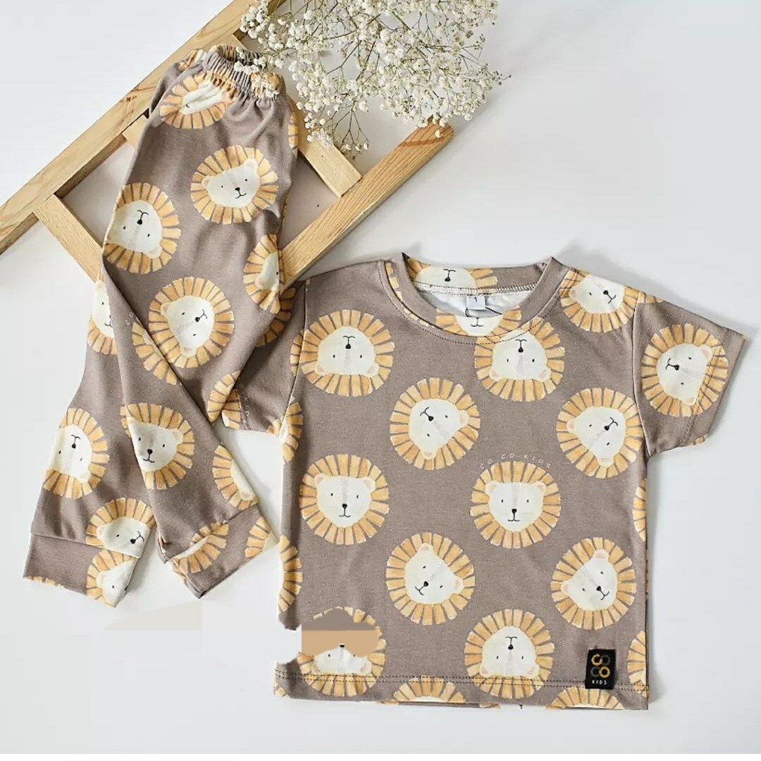 ست بلوز شلوار پسرانه طرح شیر مناسب 5 تا 6 سال