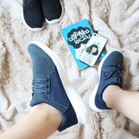 کفش کتانی بندی اسکیچرز پرفورمنس مخصوص پیاده روی طولانی و دویدن