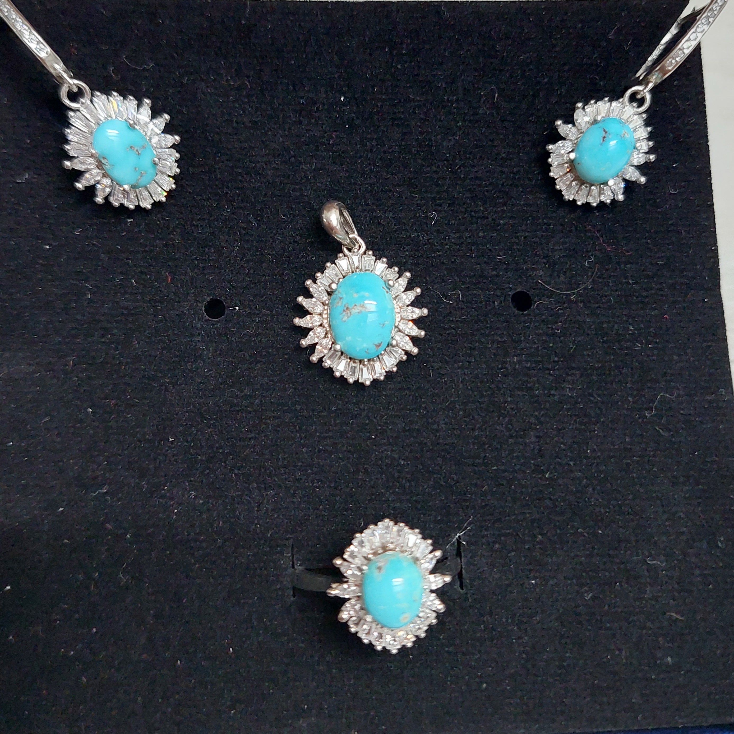 نیم ست نقره با روکش رادیوم و سنگ فیروزه کد 2پ1