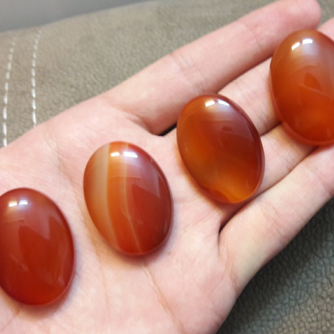 عقیق سرخ ابدار سایز 25در30