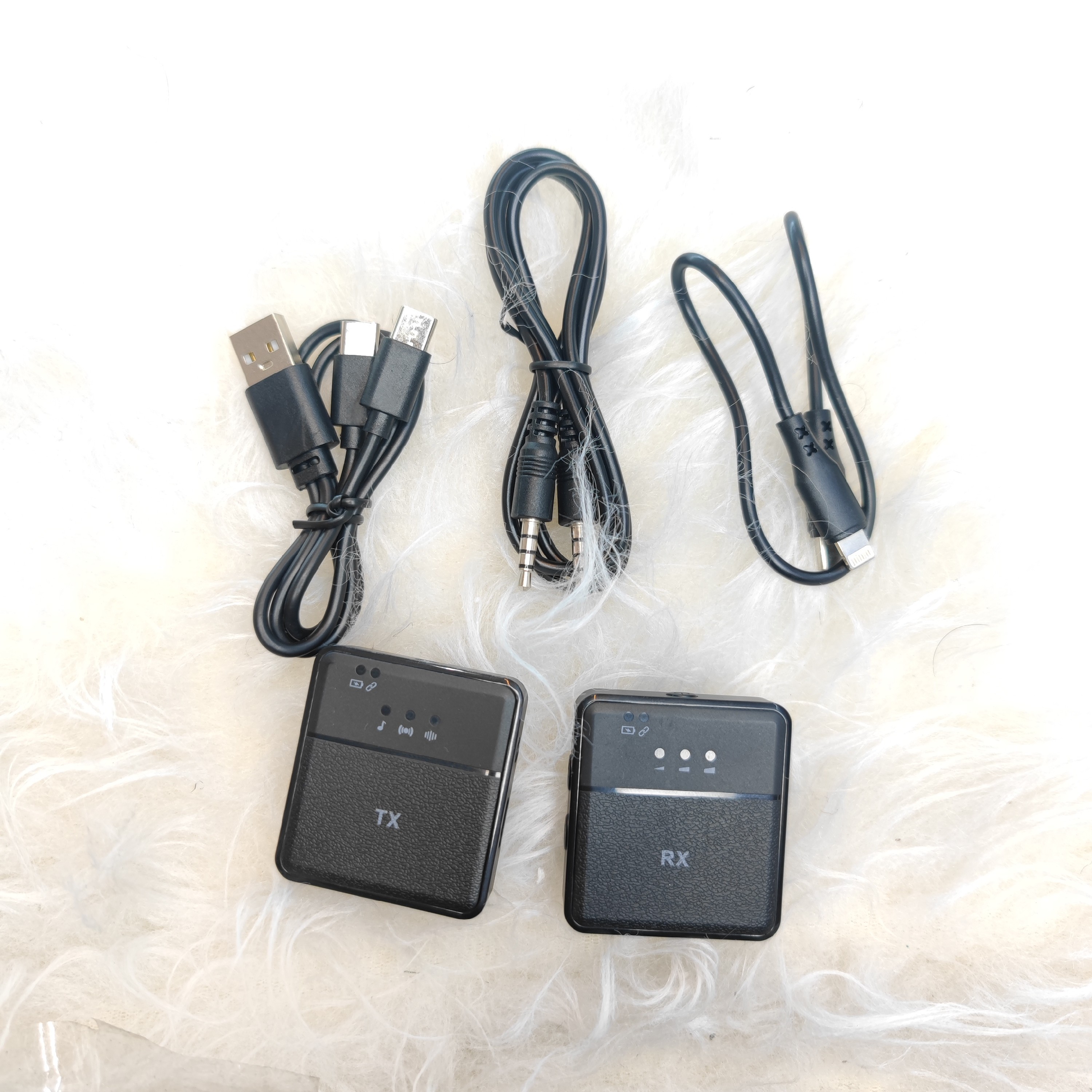 میکروفون بی سیم SX9 wireless microphone ویژه لایو و تولید محتوا