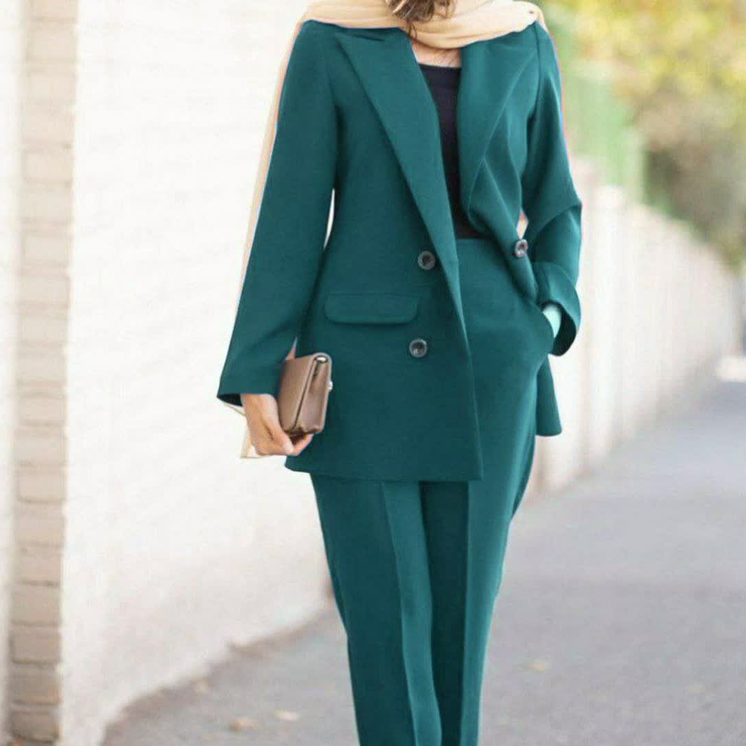 کت و شلوار مازراتی 320 گرم تضمین کیفیت دوخت و پارچه تنخور بی نظیر فوق العاده شیک و جذاب
 یقه،سجاف و پیش کار لایی پرشین ک