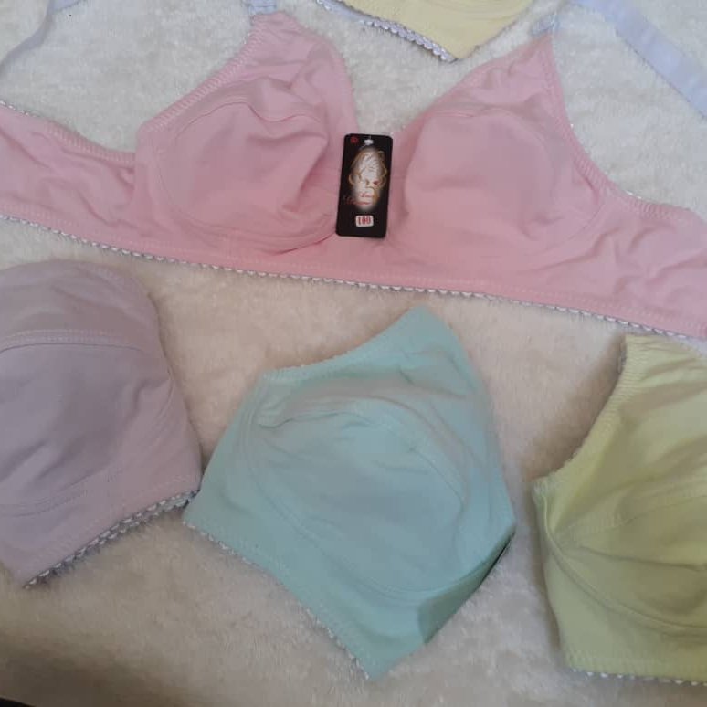 سوتین زنانه نخی