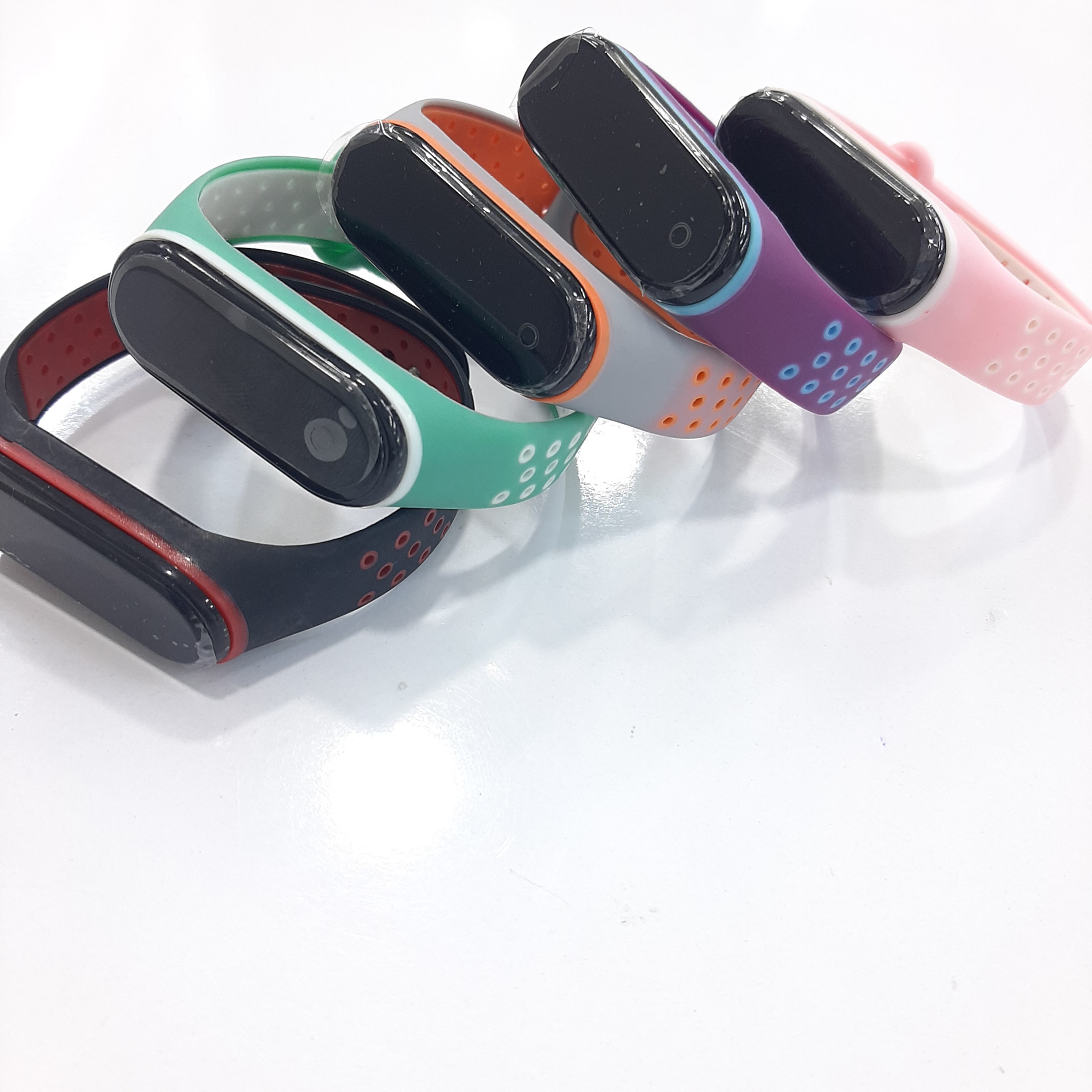 ساعت دیجیتالی بیضی بند رابر10تای