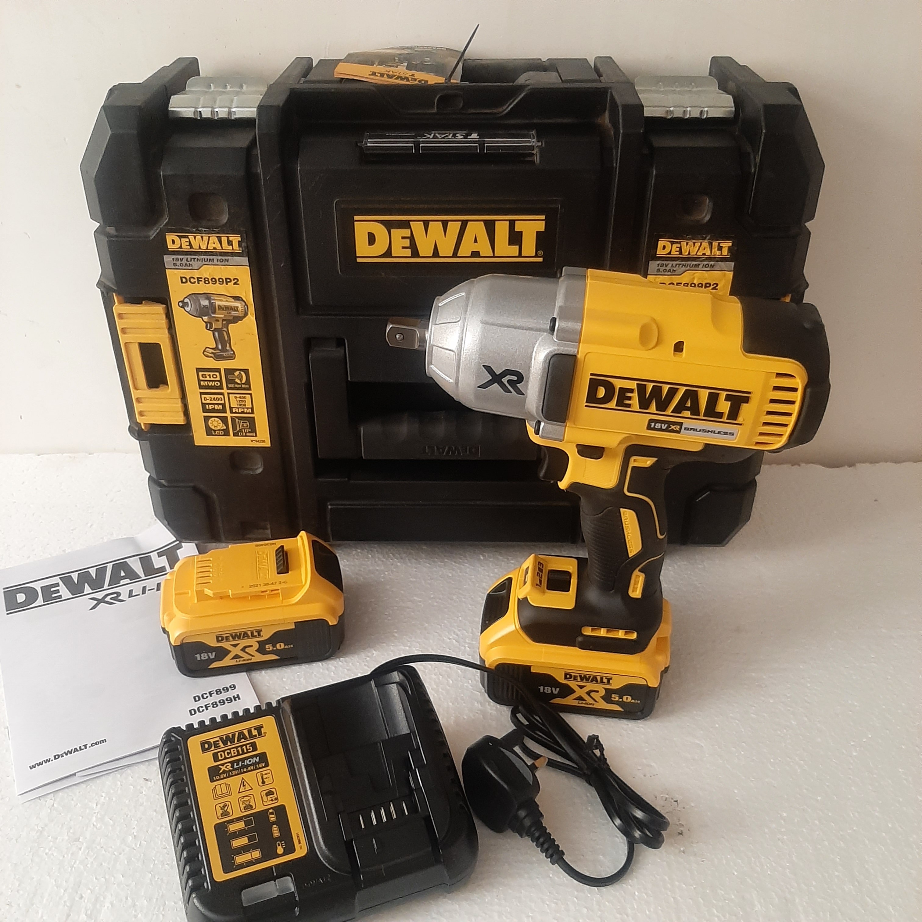 بکس شارژی دیوالت مدل dcf899p2