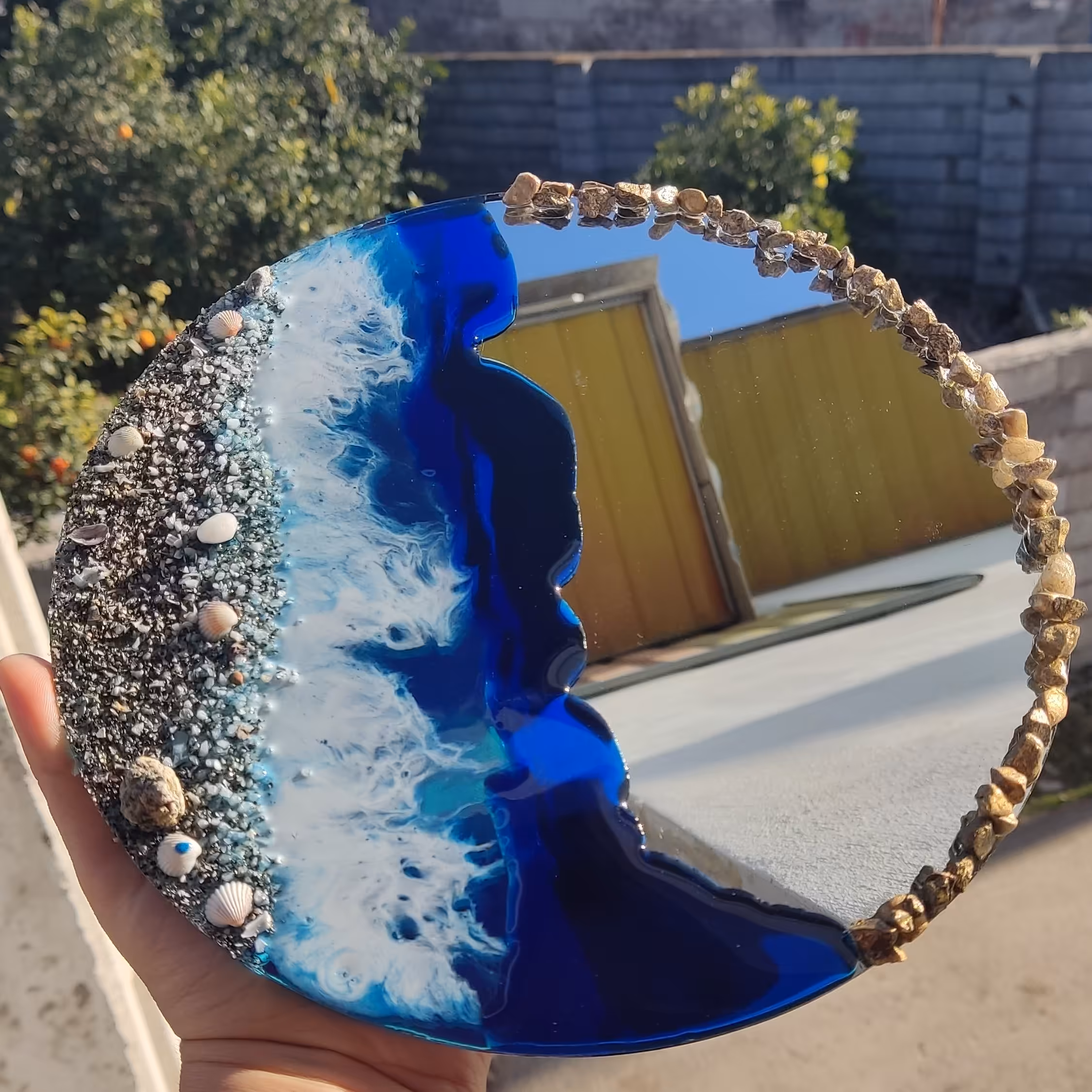 آینه خاص کارشده با سنگ و  رزین  طرح دریا