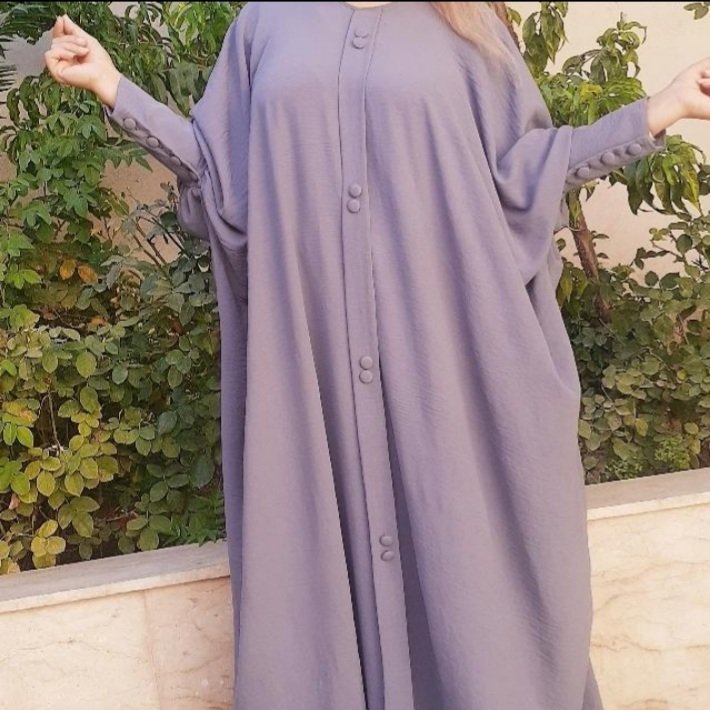 مانتو عبایی نما دکمه و آستین مچ دار جلو بسته و فری سایز جنس سوپرابروبادی درجه یک وگرم بالا