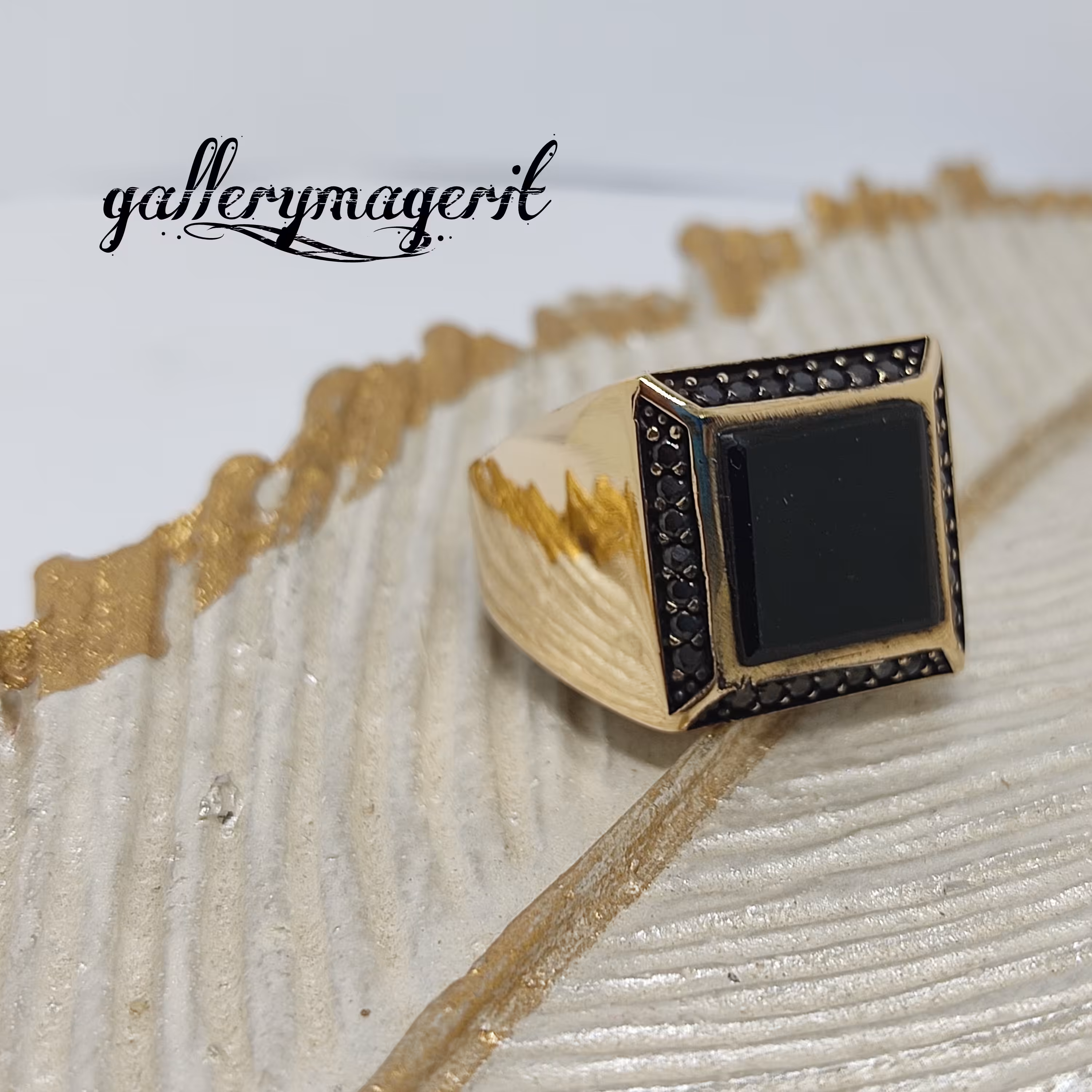 انگشتر مردانه اسپرت با کیفیت عالی  در دو رنگ متفاوت 