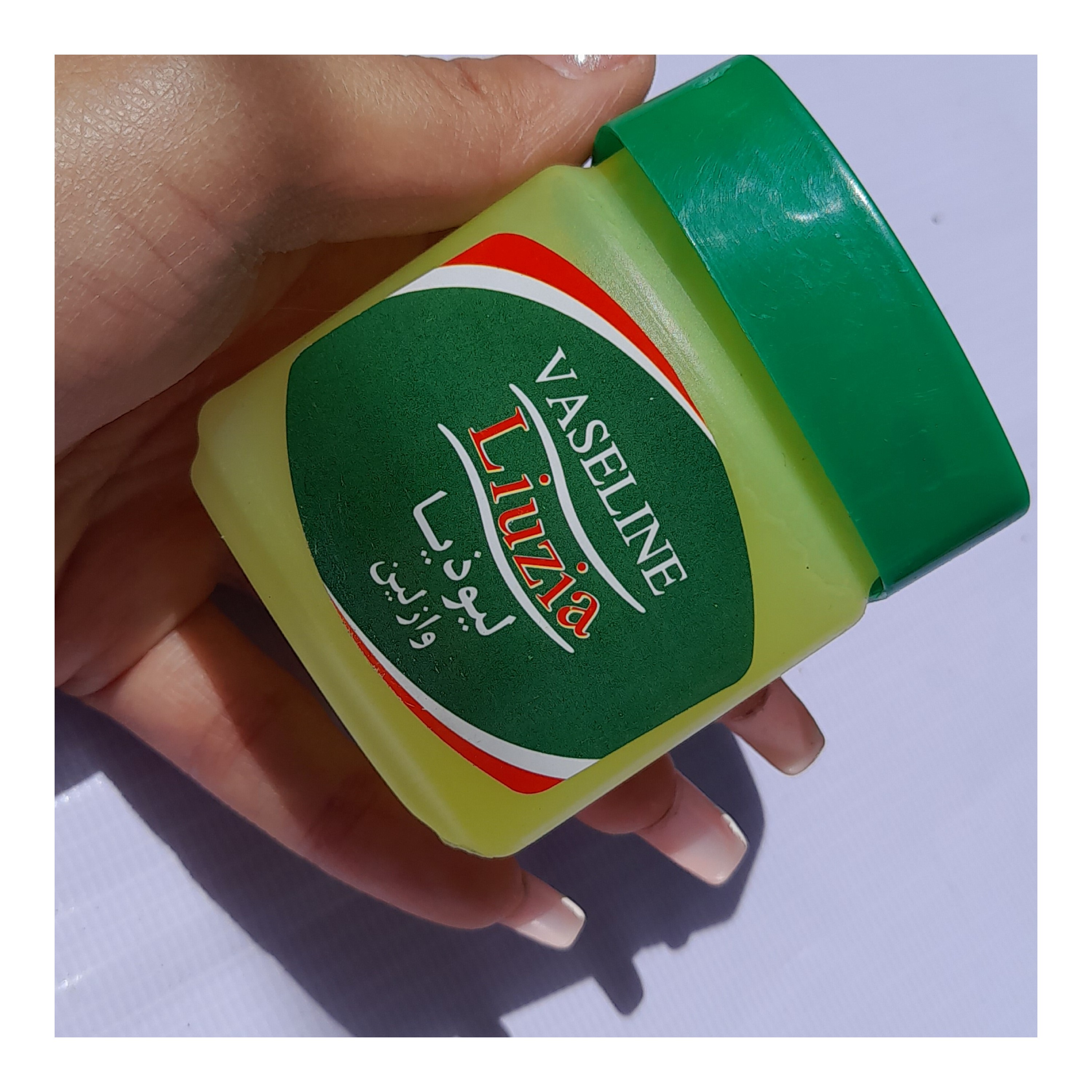 وازلین لیوذیا 80 گرمی معطر