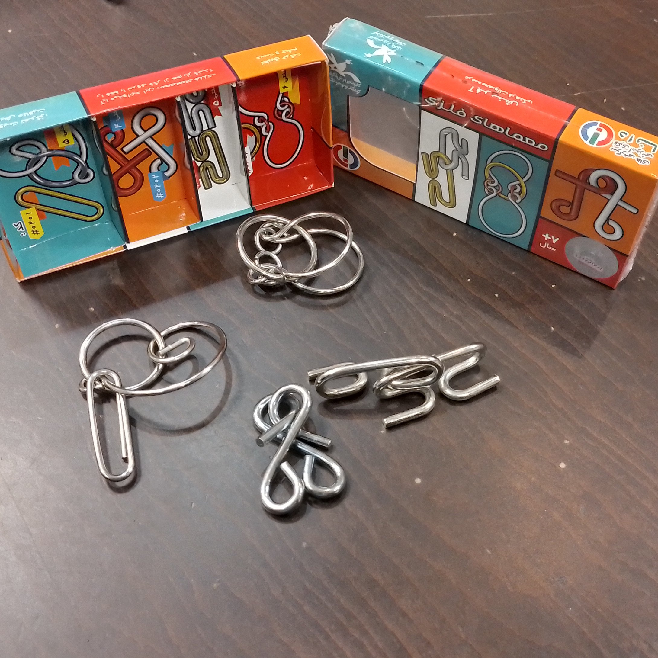 بازی فکری گره های فلزی سطح 2