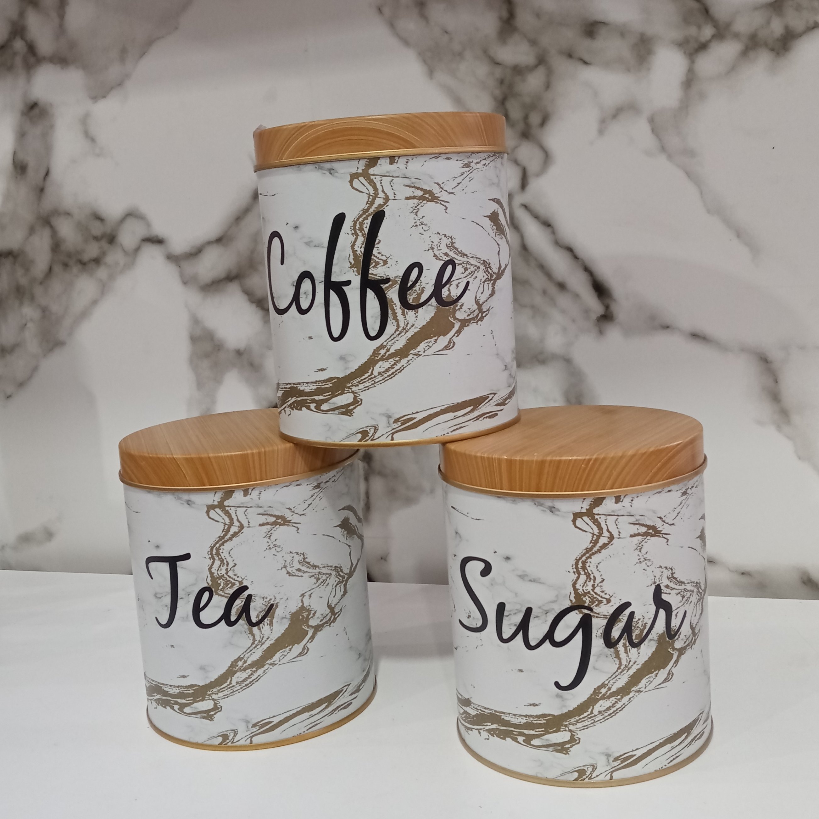 قوطی یا بانکه فلزی سفید