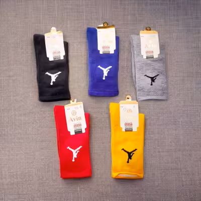 جوراب جردن ، نایک و آدیداس ساقدار کش انگلیسی