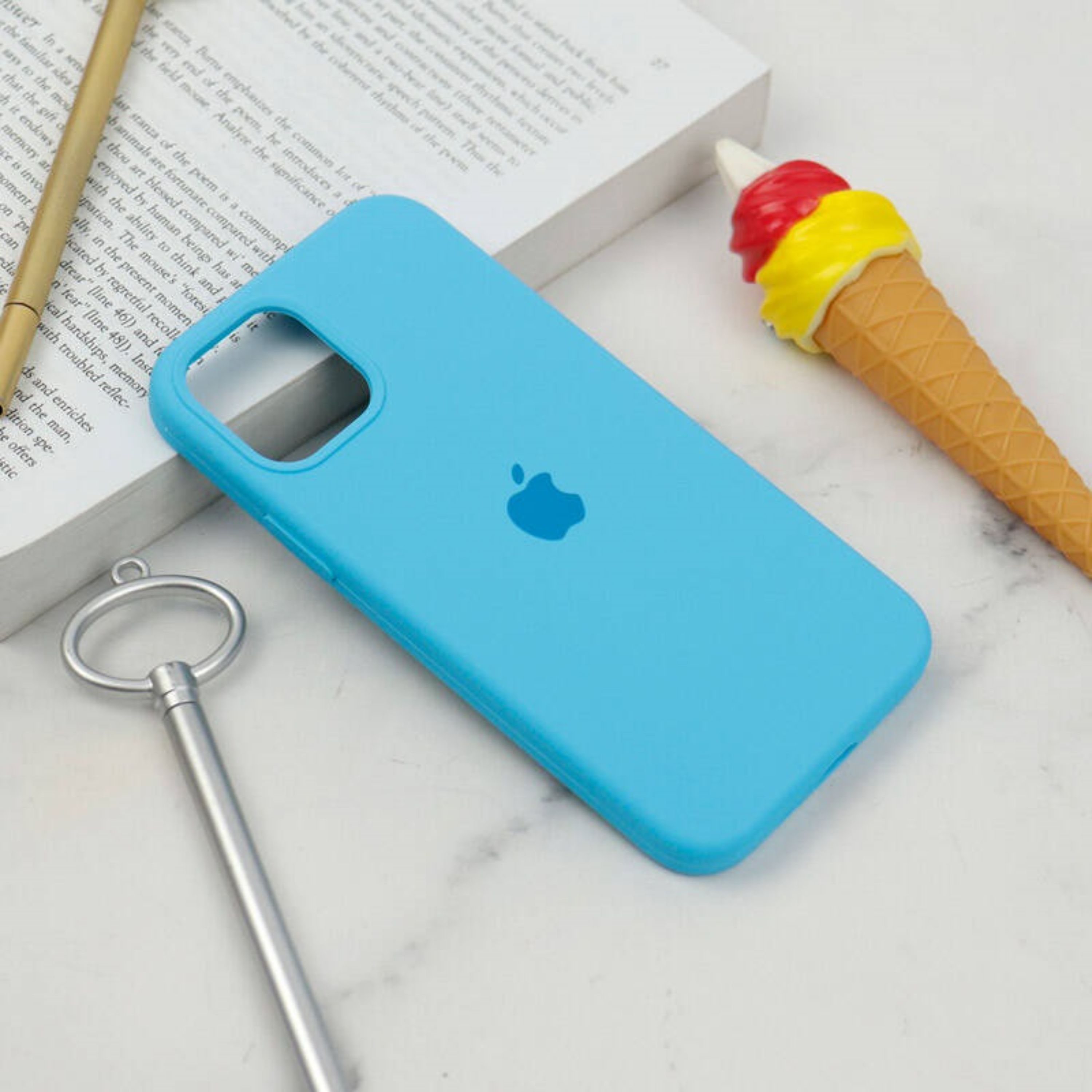 گارد سیلیکونی اورجینال پاک کنی iPhone 12  12 Pro رنگ آسمانی به قیمت عمده 