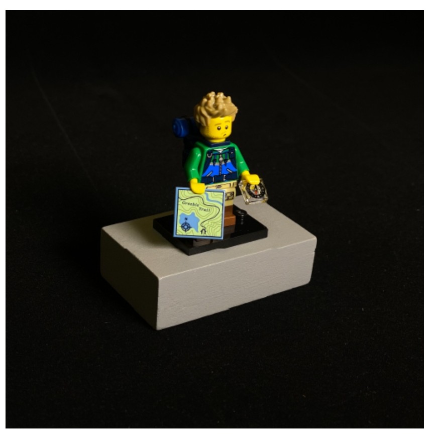 لگو مینی فیگور انتخابی سری 16 کد 71013 آیتم Hiker
Lego Minifigures Series 16 Hiker 71013